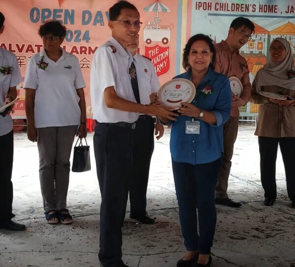 Salvation Army Charity Food Fair - 01